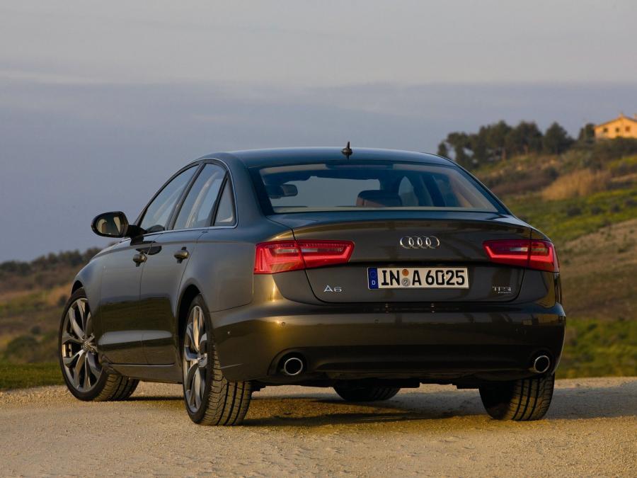  Audi A6 3.0T Quattro Sedan (4G, C7) 2011 года  (WW) (фото 2 из 2)